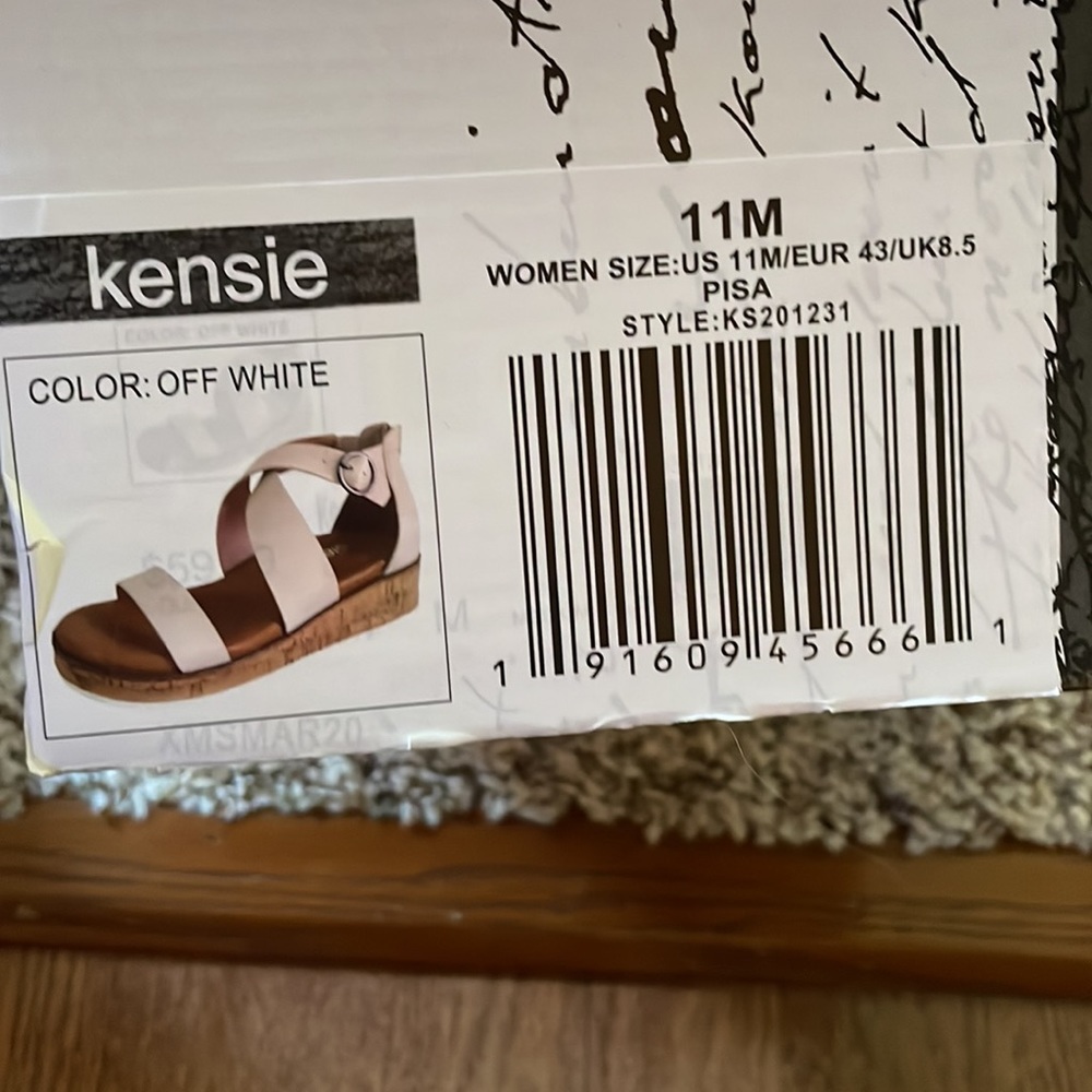 Worn once. Great sandals. - Picture 2 of 2